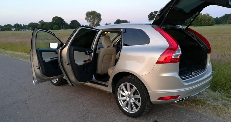 Volvo XC 60 cena 87700 przebieg: 74475, rok produkcji 2017 z Legionowo małe 172